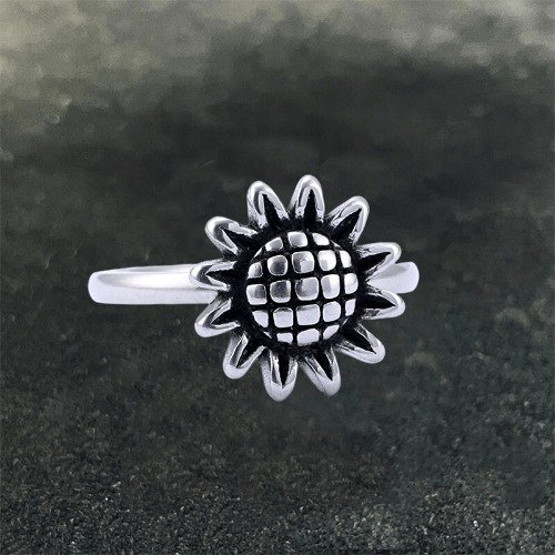Sunflower Design Stainless Steel Ring - Stainless Steel / 10