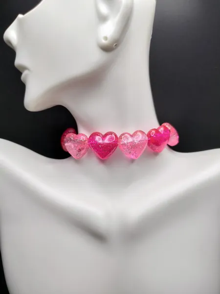 Lovecore decora sparkly heart choker, pink hearts necklace