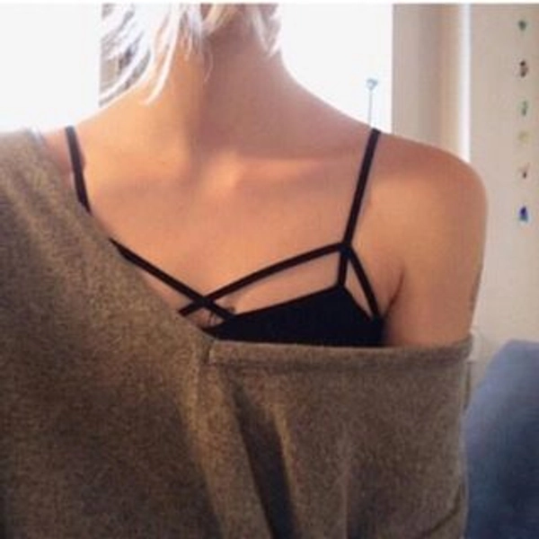 Cutout strap Crop Top (Padded)