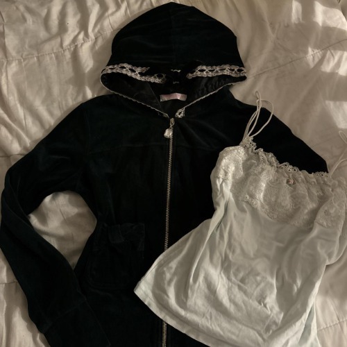*EXTREMELY RARE* 2pcs Dark Coquette Zip Up with lace...