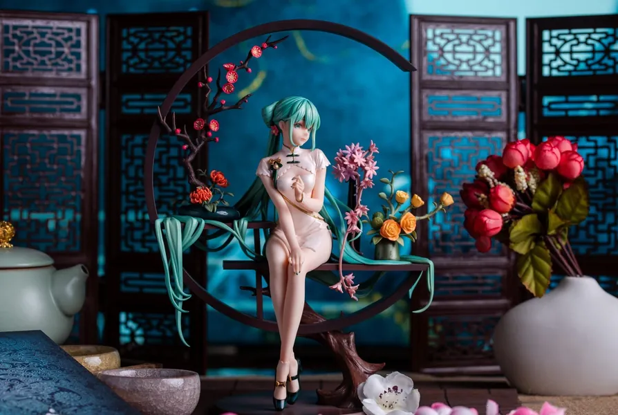 Hatsune Miku LUXURY Ver. Figure