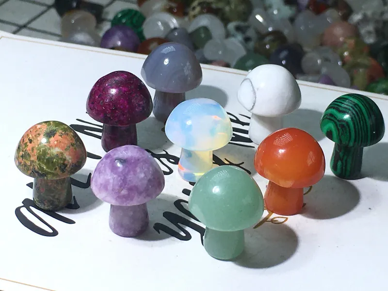 Natural mixed stone quartz crystal hand carve mini mushroom random delivery