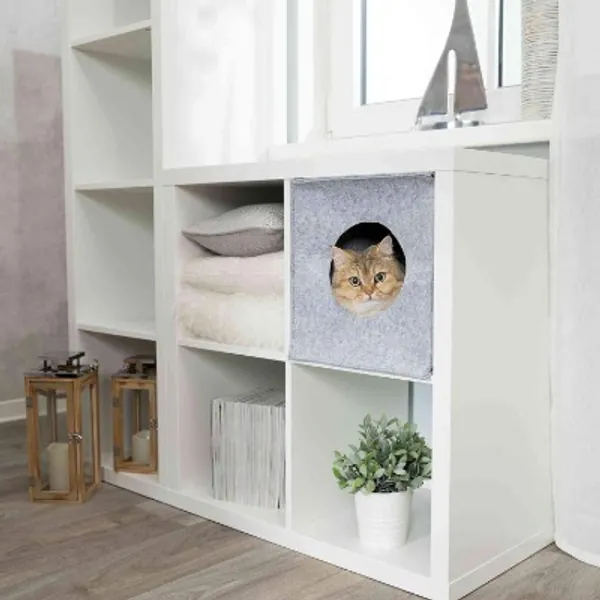Cuddly Cat Cave for my Ikea Shelf