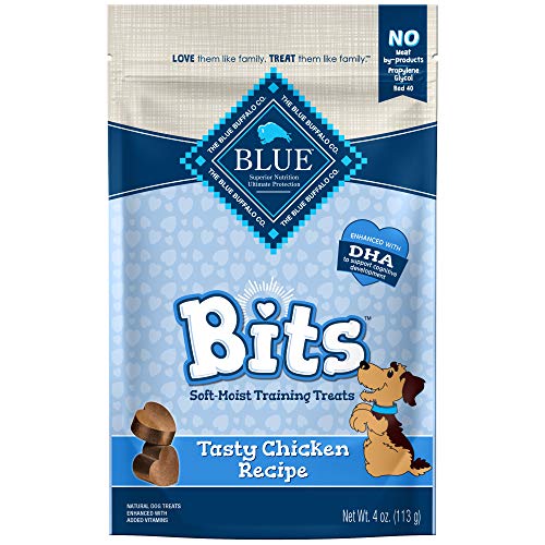 Blue Buffalo Blue Bits Natural Soft-Moist Training Dog Treats, Chicken Recipe 113g Bag