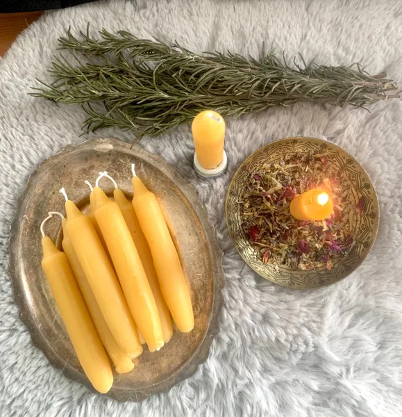 BEESWAX Chubbly Chime Spell Candles