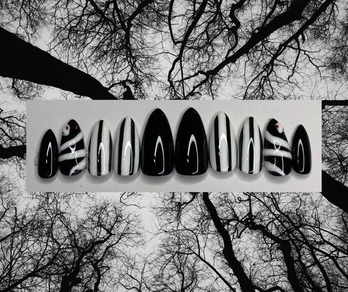 Slayer Inspired Nails (Iguro)