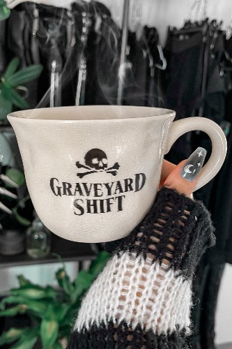 Grave Slogan Mug | One Size / White / 100% Ceramic