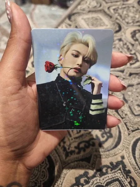 Seonghwa Flower Holographic Card