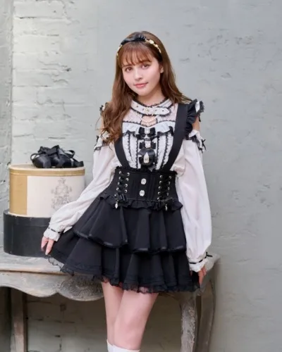 LIZ LISA Tiered Suspender Skirt【PRE-ORDER】