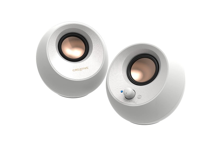 Creative Pebble V3 minimalistische 2.0-desktopluidsprekers met USB-geluid en USB-C, Clear Dialogue Enhancement, Bluetooth 5.0, 8W RMS met 16W piekvermogen, inclusief USB-A-converter (wit)