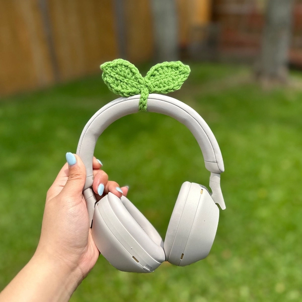 Crochet Sprout Leaf Headphone Accessory/Bookmark/Cable Cord Organizer