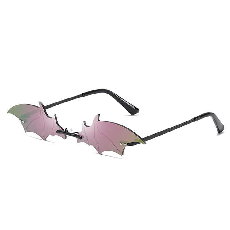 Gothic Bat Sunglasses: Trendy Gradient Eyewear - 2