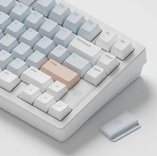 Penguin Keyboard | Osume Play75 Keyboard | winterglow / no keycaps / linear