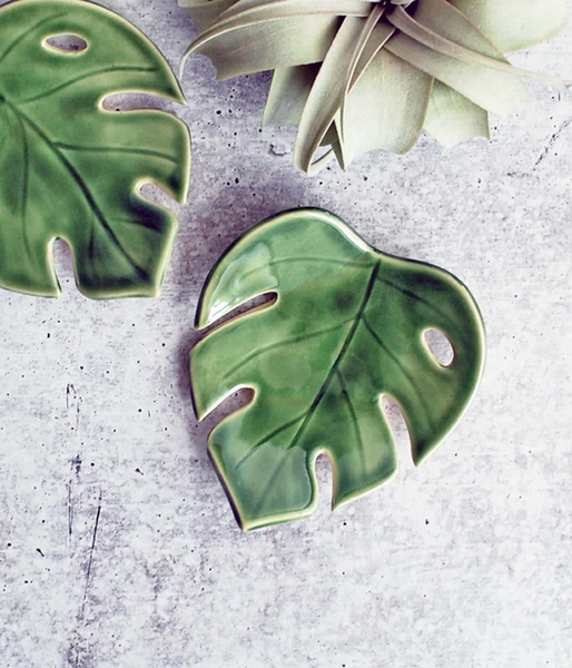 Ceramic Monstera Leaf Ring Dish