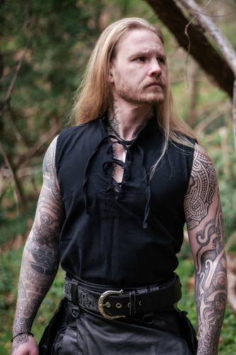 Sleeveless Renaissance Tunic - Black / 2X