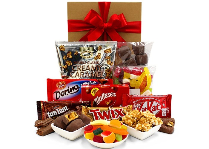 Chocolate Gift Hamper with Twix, Maltesers, Kitkat, Caramel Popcorn, Chocolate Honeycomb, Tim Tams, Party Mix - Sweet & Dessert Hamper for Birthdays, Christmas, Easter, Thanksgiving, Anniversaries