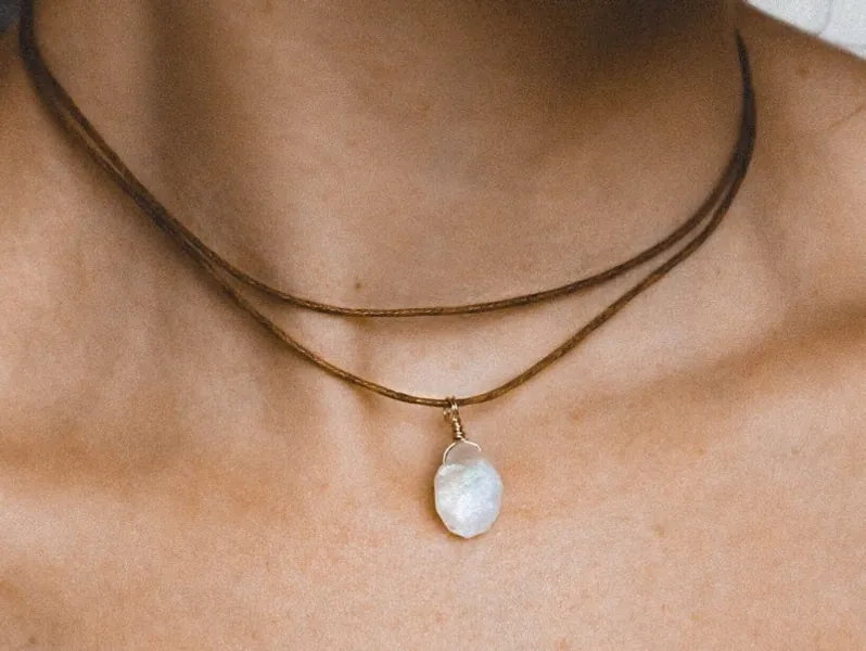 Raw Moonstone Crystal Choker, Raw Moonstone necklace, Healing Crystal, June Birthstone, Delicate crystal necklace, moonstone gift