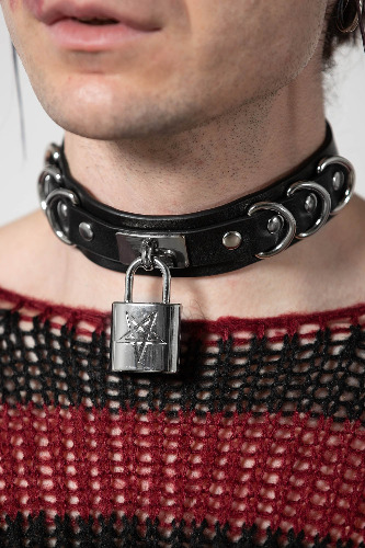 Lock N' Load Padlock Choker | One Size / Black / 100% PU