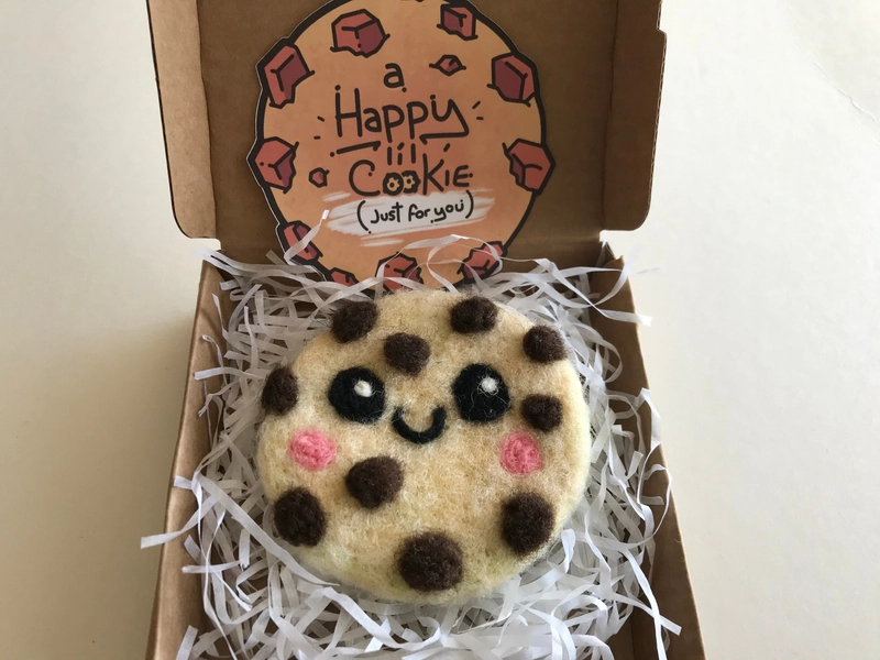 Kawaii Cookie Magnet | Cute Needlefelted Decoration | BrainBlips