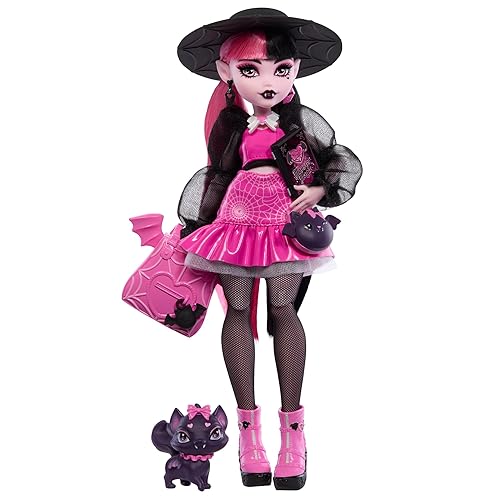 Monster High Draculaura-Puppe mit ihrem Haustier, der Fledermaus-Katze Count Fabulous, und Accessoires wie Rucksack, Zauberbuch, Bento-Box und mehr, HRP64 - Fledermaus-katze