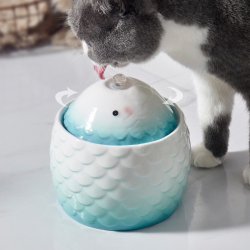 Fuente de agua automática para gatos, dispensador de agua de cerámica con carga USB, alimentadores automáticos para perros pequeños y gatos