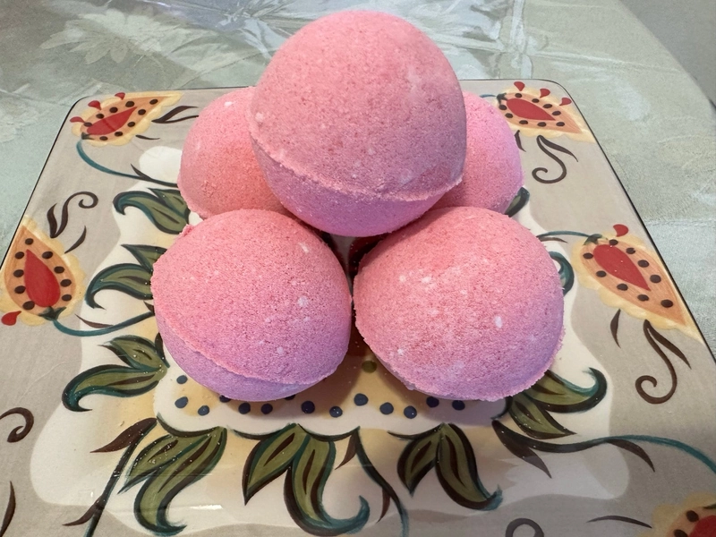 Black Raspberry Vanilla bathbomb
