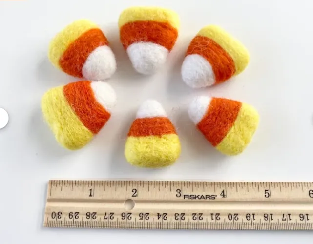 ❀ felted candy corn catnip toy for ghost! ❀