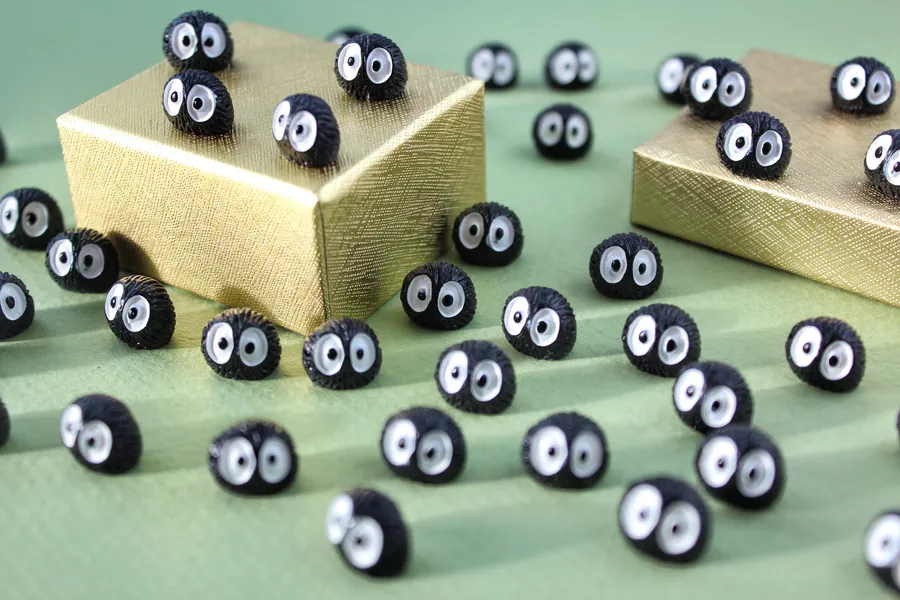 Spirited Away Soot Sprites Dust Spirits mini desk studio ghibli, my neighbour totoro anime, Miniature Dollhouse fairy charm fairy garden