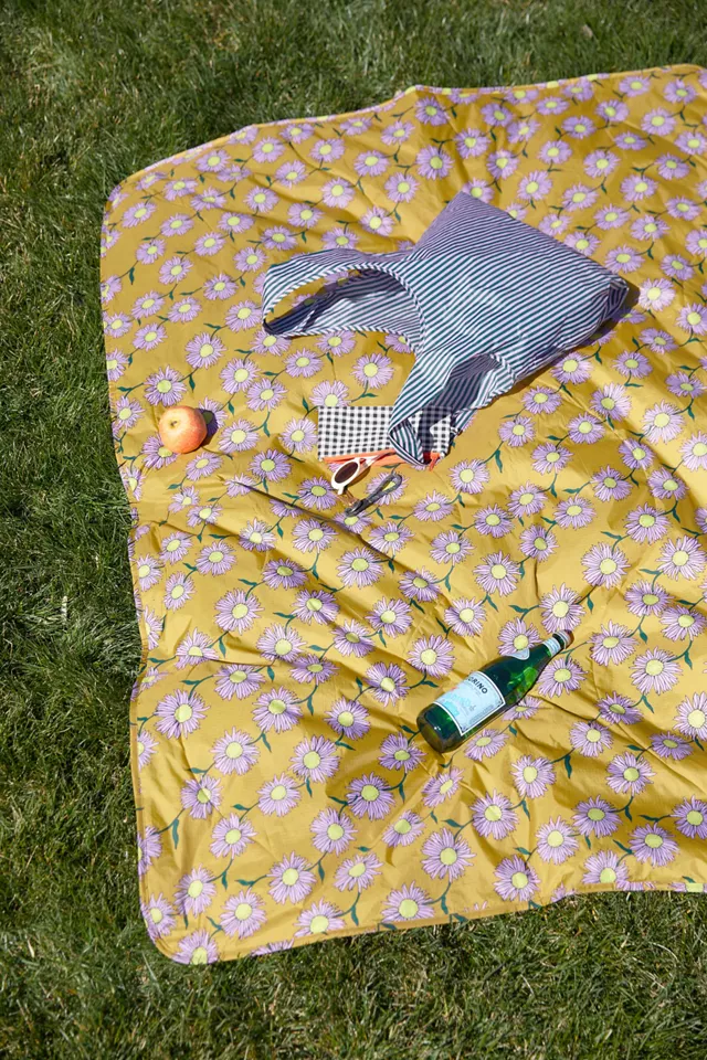 BAGGU Puffy Picnic Blanket