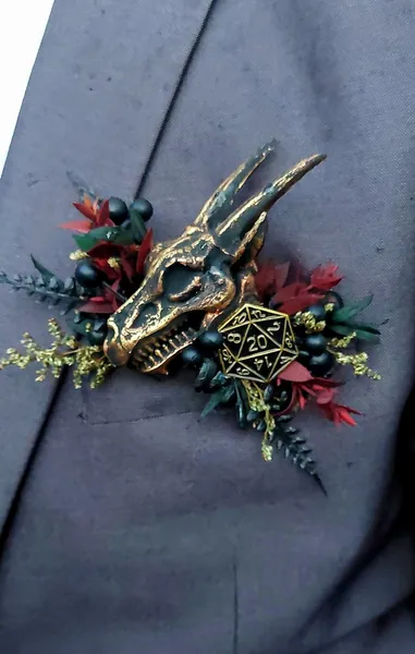 X1 dragon skull d20 floral pocket square boutonnière, buttonhole alternative faux dungeons Dragons wedding corsage custom made any colour
