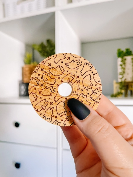 Cat Ghosts Engraved Bamboo Lid, Iced Coffee Glass, Coffee Bar Accessories, 70mm Bamboo Lid, 16oz Coffee Glass, 20oz Coffee Glass