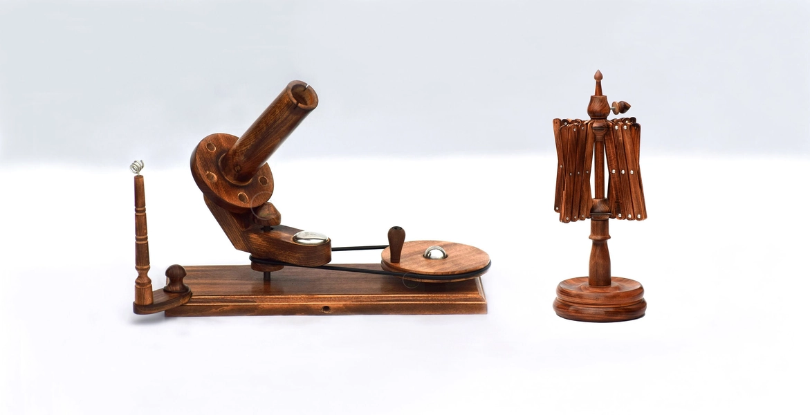 Yarn winder and swift yarn winder combo Hand-operated Ball winder Knitter's Gifts Center handcrafted Skein winder  for Knitting Crocheting