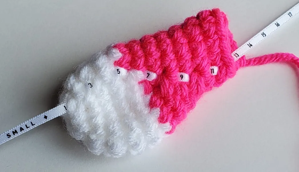 Row Counter and Stitch Marker for Crochet & Knitting - The Best Way to Count Your Without Getting Frustrated - Never Lose Your Row Count Again - Accurow - Amigurumi's Best Friend - 