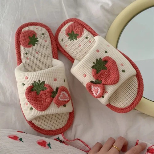 Knit Strawberry Slides for Cozy Comfort and Style - Strawberries / 40-41(fit 39-40)