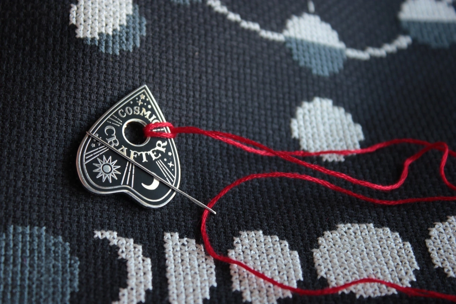 Ouija Needle Minder / Planchette Needle Minder / Seance / Cosmic Crafter / Ouija Board / spirit board / talking board / Planchetta