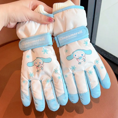 Cozy & Kawaii Character Waterproof Gloves - White Cinnamoroll