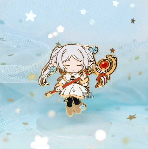 Frieren the Mage Hard Enamel Pin - [B Grade] / Simple Rubber Back
