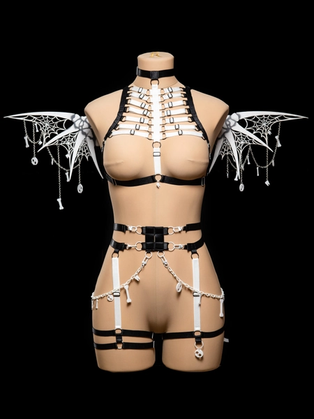 Queen of Bones - Moruhiko