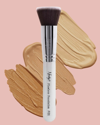 Flawless Foundation - Pearlescent White