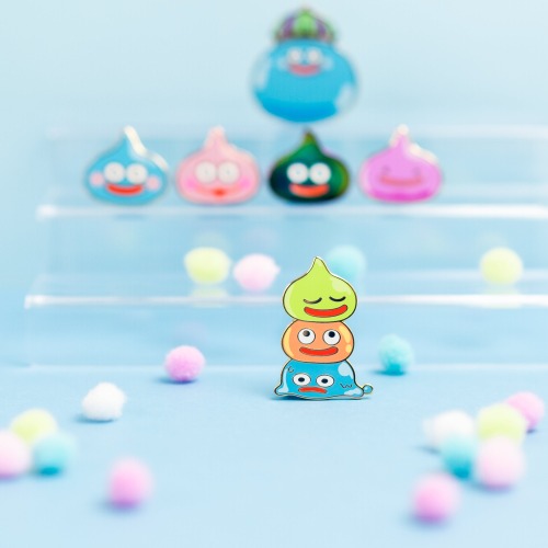 Happy Slime Stack Dango Hard Enamel Pin from Dragon Quest - Simple Rubber Back / [A Grade]