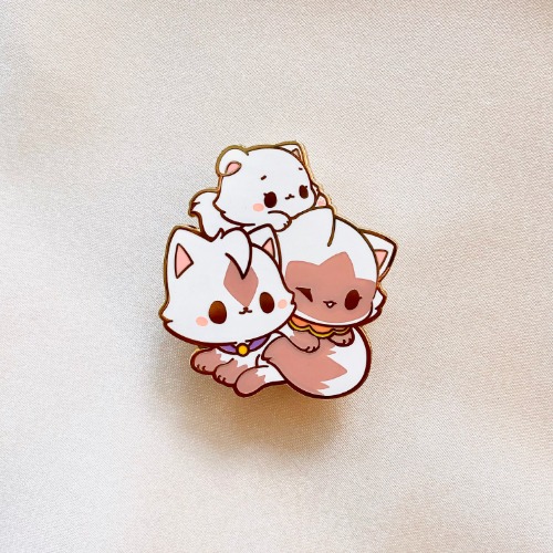 Cat Friends Enamel Pin | standard