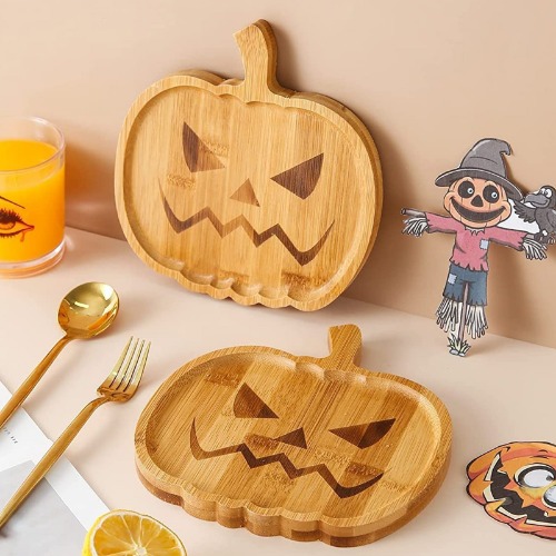Pumpkin Eating Wooden Plate Board - B