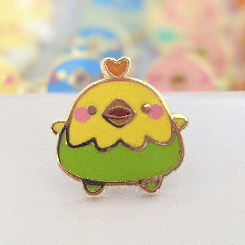 Tiny "Summer Solero" the Birb Enamel Pin