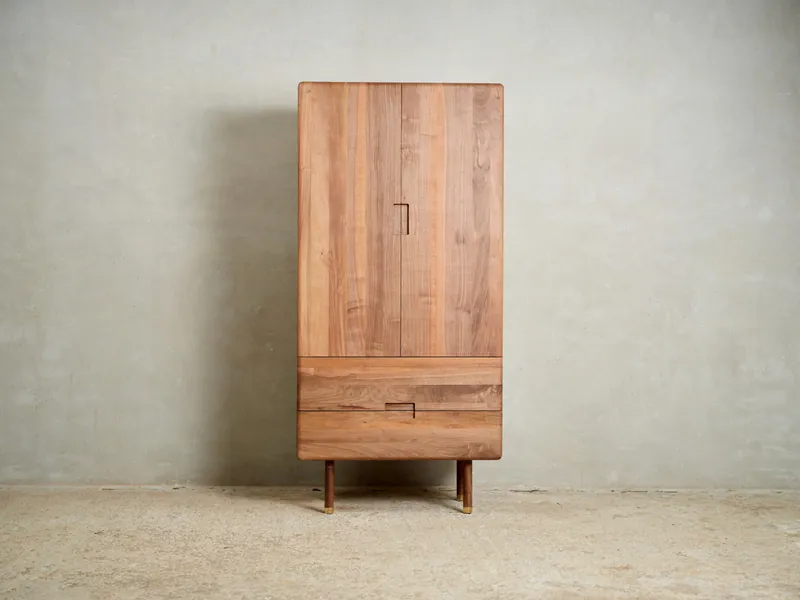 Schrank, Aufbewahrung, Kleiderschrank, Schrank, Kommode, Mid Century Modern, Armoires, Design, handgemacht, massives Messing, nussbaum massiv