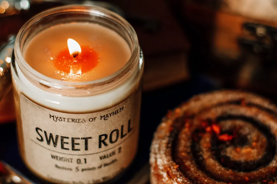 Sweet Roll - Freshly Baked Cinnamon Rolls Scented - Skyrim Inspired