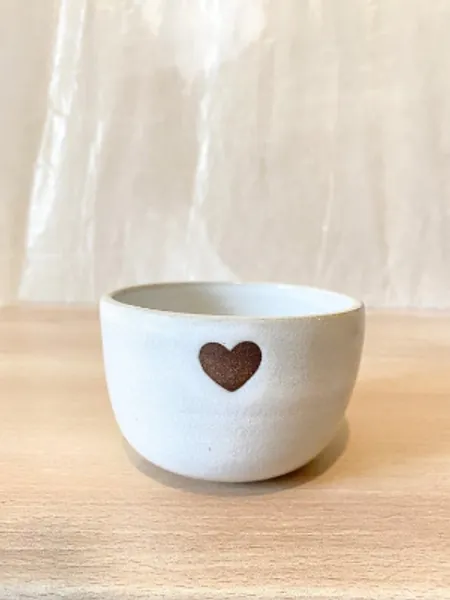 Tasse à thé blanc avec coeur marron en céramique cadeau Saint | Etsy France