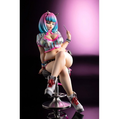 Katie Moon's Trick or Treat Figure by Yoshiki Fujimoto