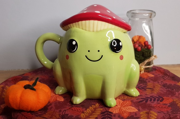 Fergus Frog Mug with Mushroom Lid