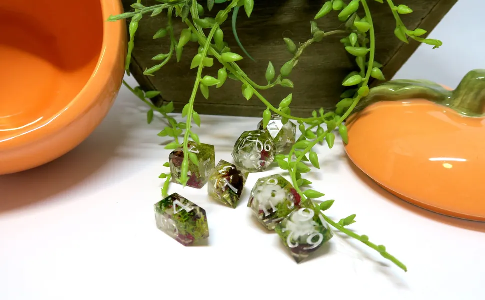 Rogue Garden Dice, Custom DnD Dice, Handmade Dice, Custom Dice Set, Dungeons and Dragons Dice, Resin Dice