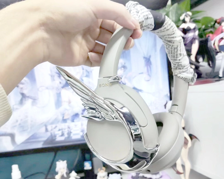 SONY XM3 / XM4 ear case cover 3D printed Mech-style earmuffs, custom gifts, bright silver and gold,A gift for a friend. SONY accessories